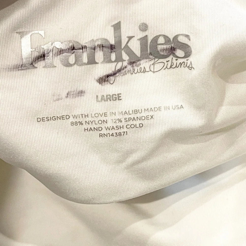 Frankies Bikinis 88% nylon